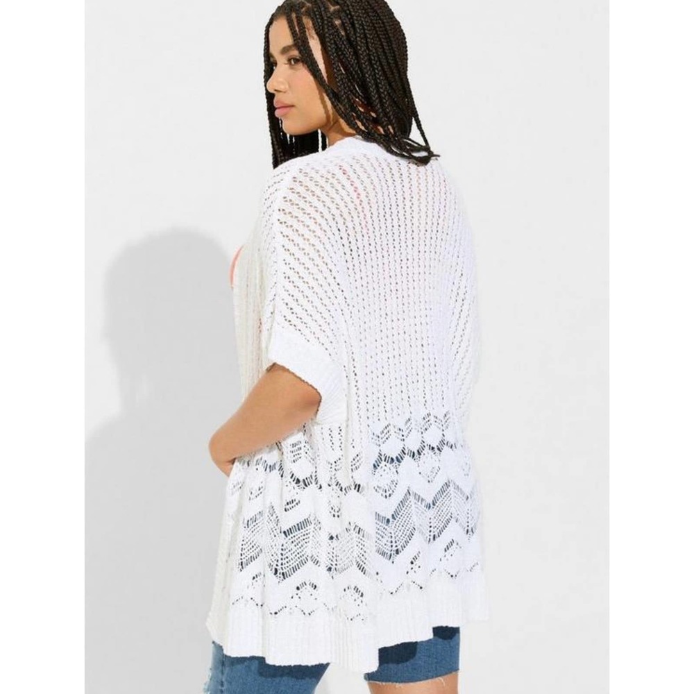 Torrid Women's White Open Front Stitch Cardigan Poncho Sweater NWT 1/2 - Picture 3 of 5
